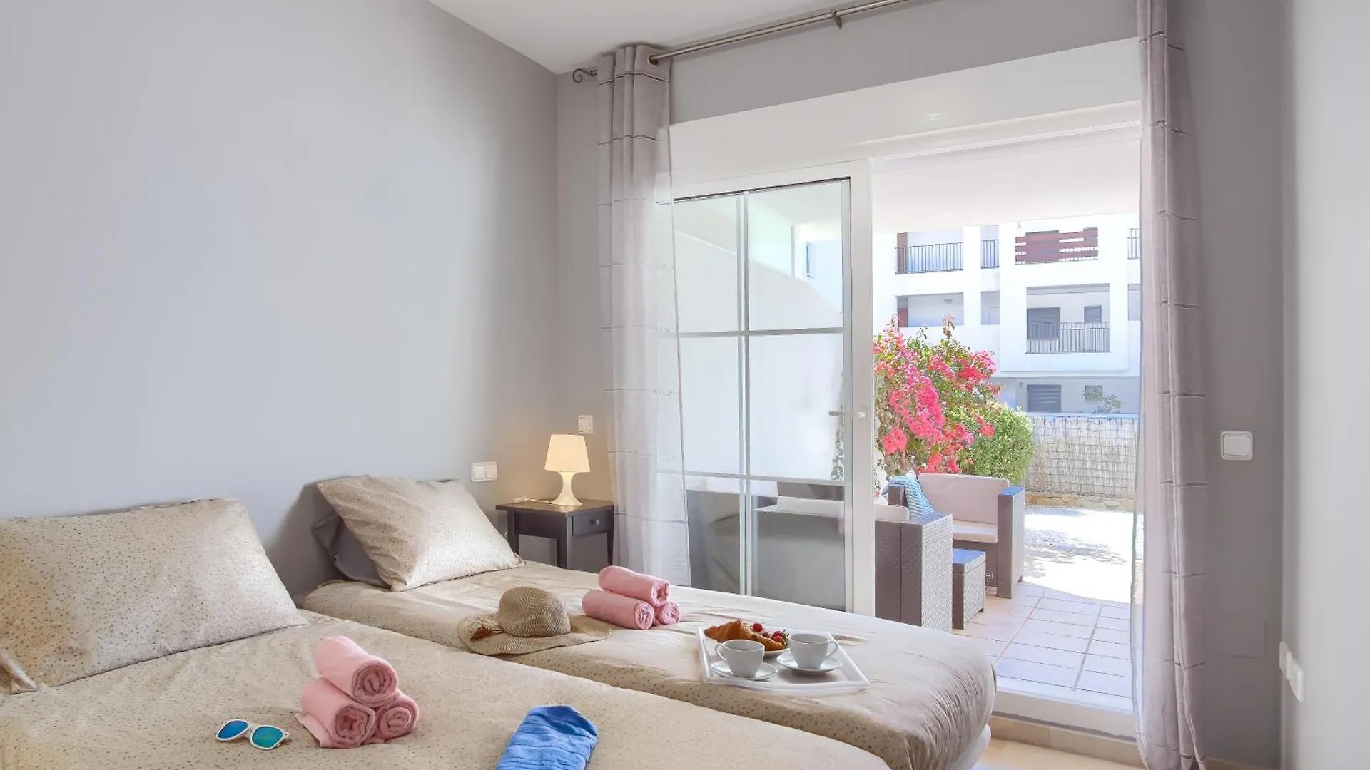 Oasis La Cala 2, Beautiful Terrace ,Pools, Parking Apartment La Cala De Mijas